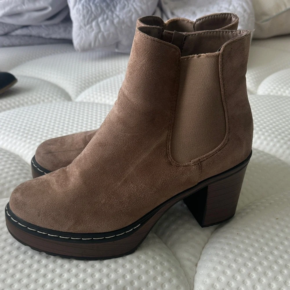 Pierre Dumas Platform Bootie - Picture 3 of 3